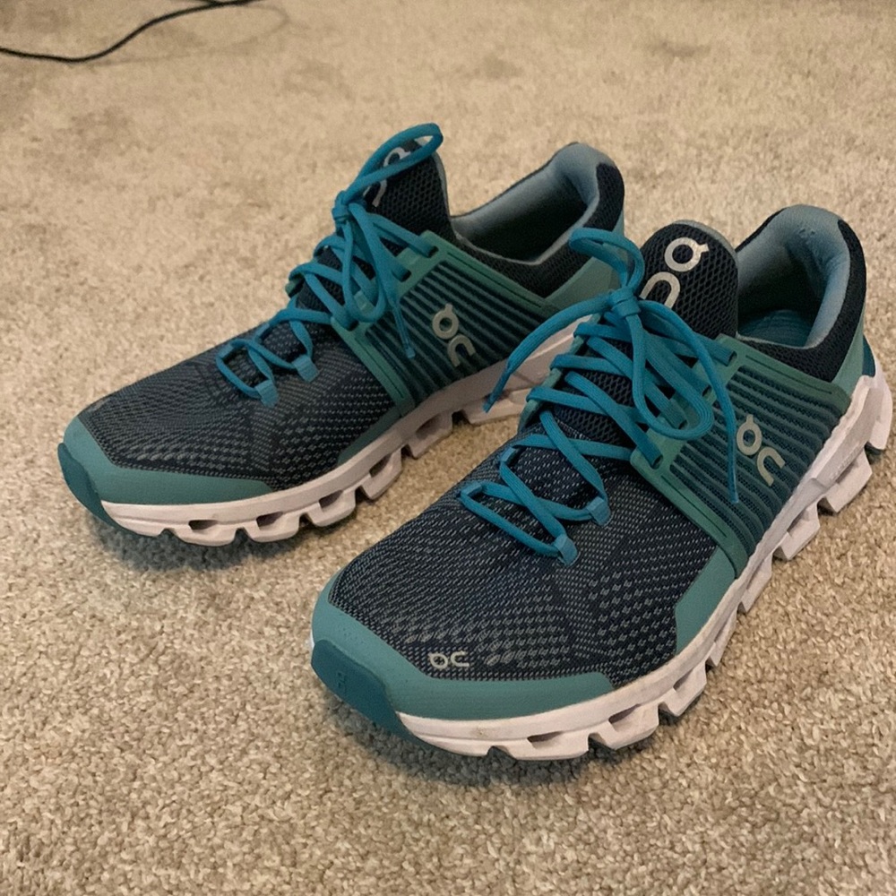 On cloud. Size 8. Worn 5 times